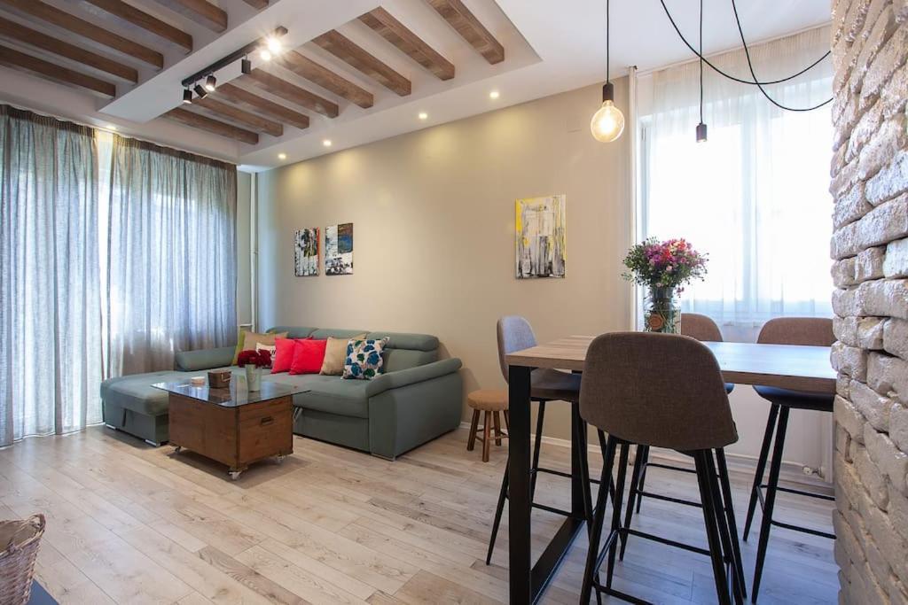 Mihajlovik Lux Apartment In Heart Of Skopje Exteriör bild
